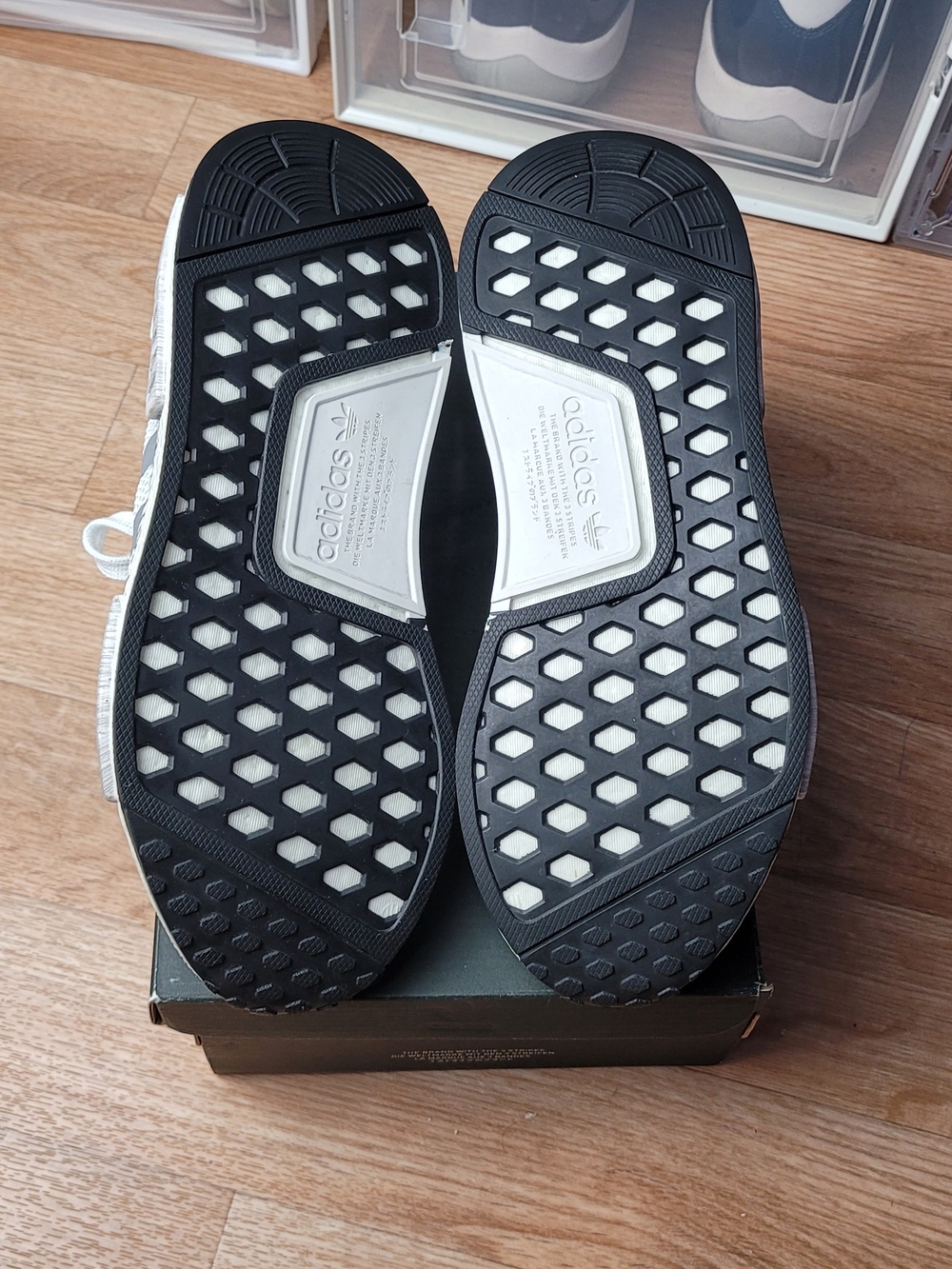 Womens Adidas NMD_R1 J 'Grey Black Size 7 - Picture 9 of 9